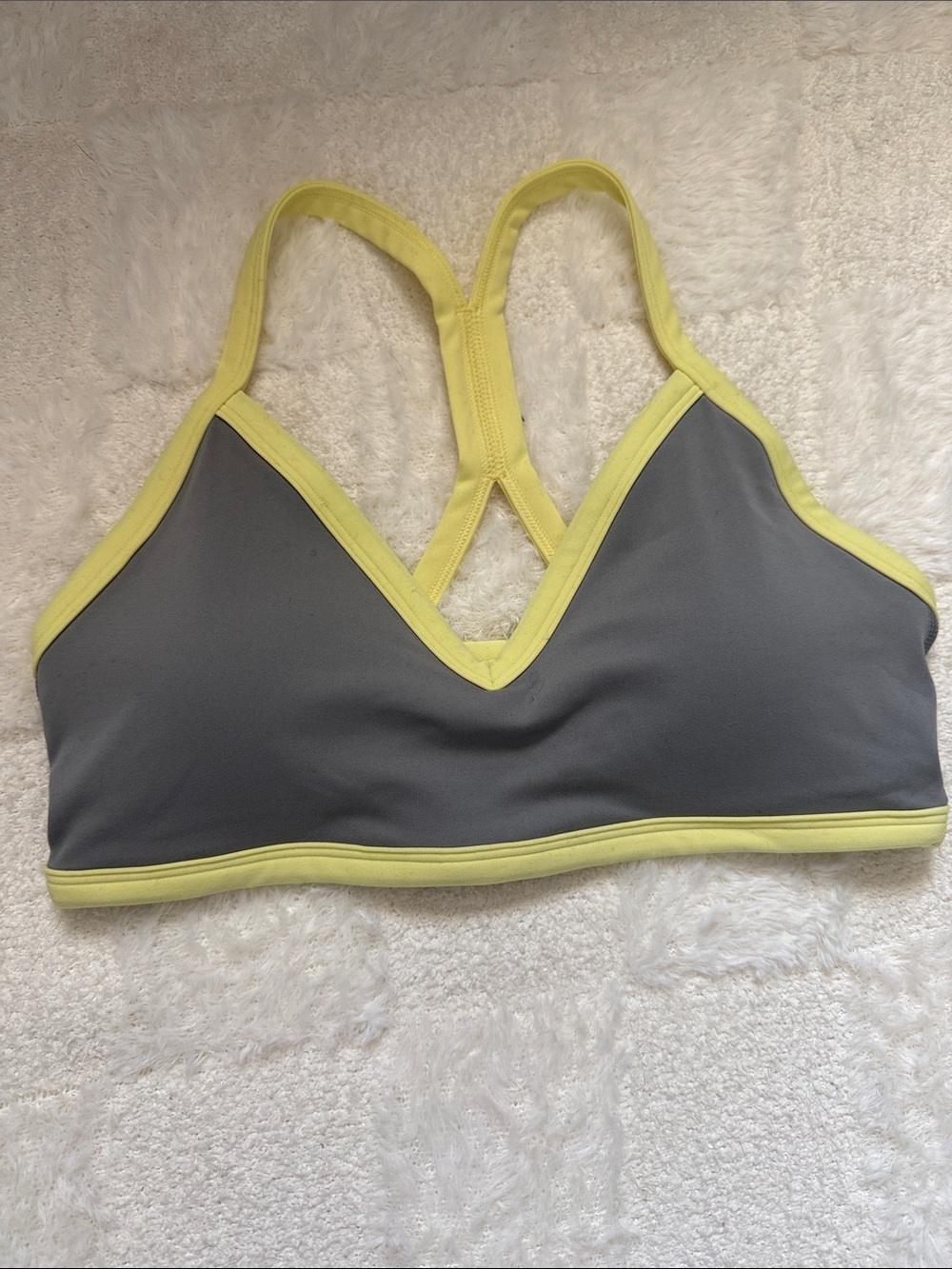 Form Activewear V-Neck Bra